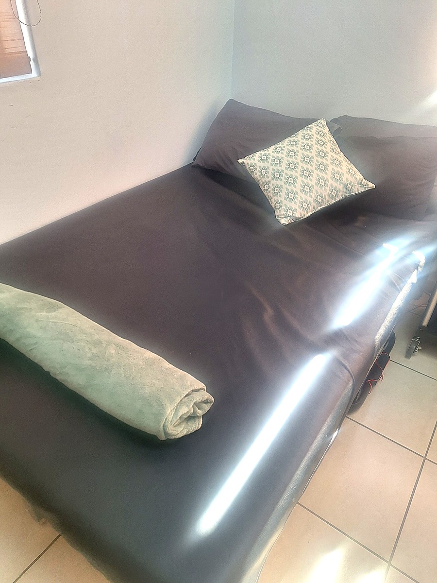 Private physiotherapy treatment bed